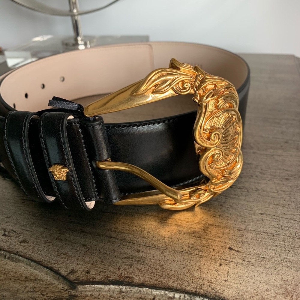 Versace Cintura Vitello Leather Belt - Picture 9 of 16
